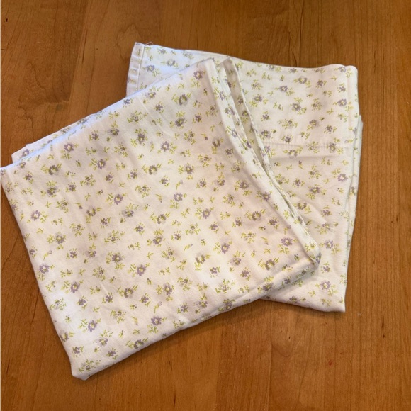 Laura Ashley Cottagecore Floral Cotton King Pillowcases - Picture 1 of 3